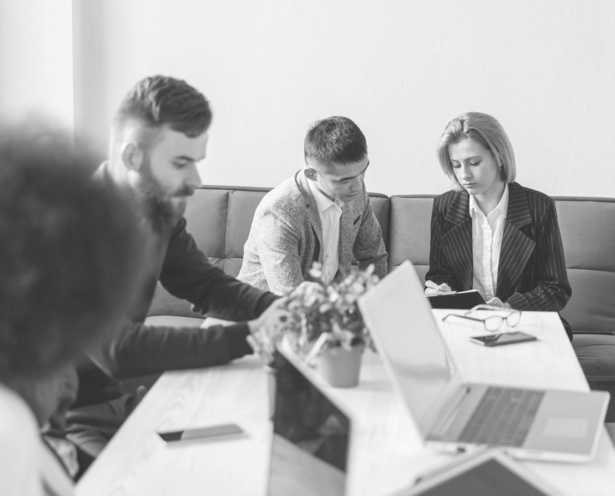 Statistische Datenanalyse für Finanzentscheidungen